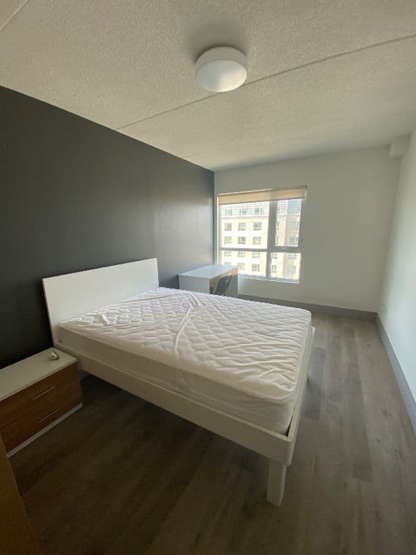 SPACIOUS 1 Bed 1 Bath 1 HESPELER HOUSE UNIT 1 YEAR SUBLEASE 